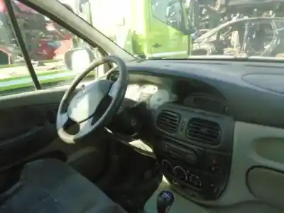Здавання транспортного засобу renault scenic rx4 (ja0) f9q740 року 2001 потужний f9q740
