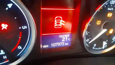 Здавання транспортного засобу toyota auris (e18) 1ad року 2015 потужний 1ad