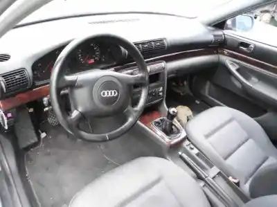 Veículo de Sucata audi a4 b5 (8d2) 2.5 tdi do ano 1999 alimentado afb