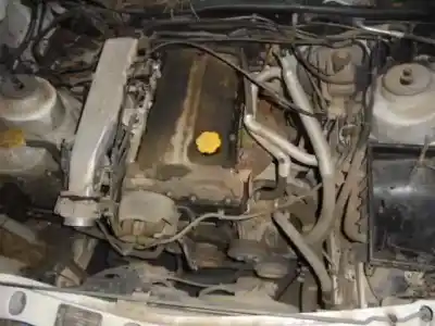 Véhicule à la ferraille ford sierra berlina g/n9 de l'année 1991 alimenté n9