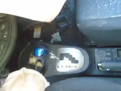 Veículo de Sucata toyota yaris (ksp1/nlp1/nsp1) 1nz do ano 2013 alimentado 1nz