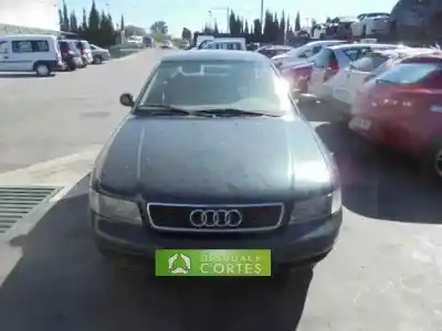 Veicolo di demolizione audi a4 b5 (8d2) 2.6 dell'anno 1996 alimentato abc Veicolo di demolizione audi a4 b5 (8d2) 2.6 dell'anno 1996 alimentato abc