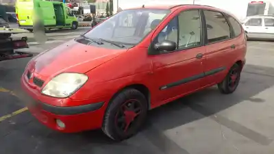 Véhicule à la ferraille renault scénic i monospace (ja0/1_, fa0_) 1.9 dti (ja1u) de l'année 2001 alimenté f9q744