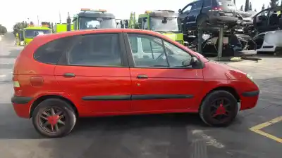Véhicule à la ferraille renault scénic i monospace (ja0/1_, fa0_) 1.9 dti (ja1u) de l'année 2001 alimenté f9q744