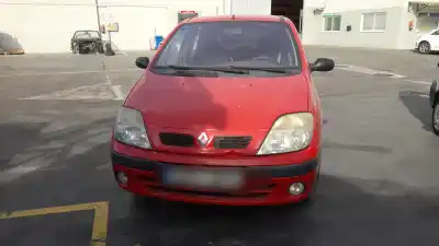 Здавання транспортного засобу RENAULT SCÉNIC I MONOSPACE (JA0/1_, FA0_) 1.9 DTI (JA1U) року 2001 потужний F9Q744