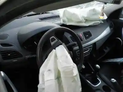 Veículo de Sucata renault fluence k9kg8 do ano 2010 alimentado k9kg8