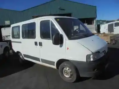 Veicolo di demolizione peugeot boxer (290/330) furgón bat.2850mm (2002) rhv dell'anno 2003 alimentato rhv
