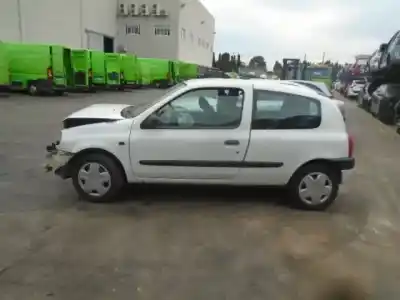 Здавання транспортного засобу renault clio ii fase ii (b/cb0) d7f726 року 2001 потужний d7f726