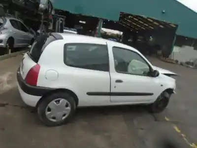 Здавання транспортного засобу renault clio ii fase ii (b/cb0) d7f726 року 2001 потужний d7f726