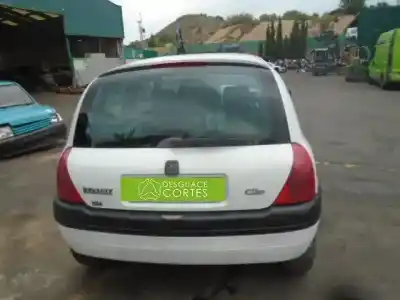 Здавання транспортного засобу renault clio ii fase ii (b/cb0) d7f726 року 2001 потужний d7f726