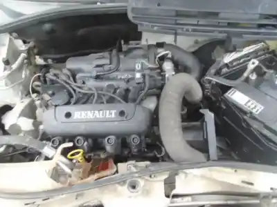 Здавання транспортного засобу renault clio ii fase ii (b/cb0) d7f726 року 2001 потужний d7f726