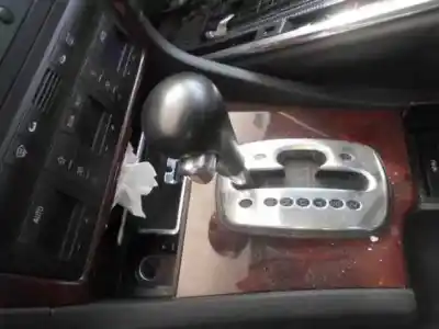 Здавання транспортного засобу audi a8 (d2) akf року 2000 потужний akf