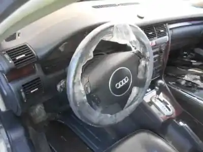Здавання транспортного засобу audi a8 (d2) akf року 2000 потужний akf