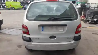 Verschrottungsfahrzeug renault scénic i monospace (ja0/1_, fa0_) 1.9 dti (ja1u) des jahres 2001 angetrieben f9q744