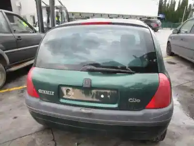 Scrapping Vehicle renault clio ii fase i (b/cb0) f8qk6 of the year 1999 powered f8qk6