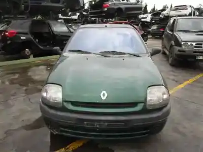 Scrapping Vehicle renault clio ii fase i (b/cb0) f8qk6 of the year 1999 powered f8qk6