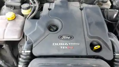 Здавання транспортного засобу ford focus familiar (cak) f9da року 2002 потужний f9da