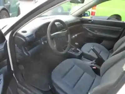 Здавання транспортного засобу audi a4 b5 (8d2) 1.8 року 1995 потужний adr