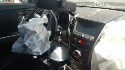 Здавання транспортного засобу ssangyong tivoli 673910 року 2015 потужний 673910