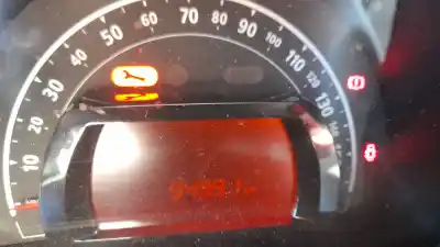 Sloopvoertuig renault twingo iii h4da400 van het jaar 2015 aangedreven h4da400