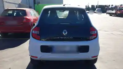 Sloopvoertuig renault twingo iii h4da400 van het jaar 2015 aangedreven h4da400