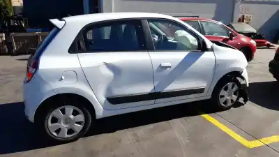 Sloopvoertuig renault twingo iii h4da400 van het jaar 2015 aangedreven h4da400