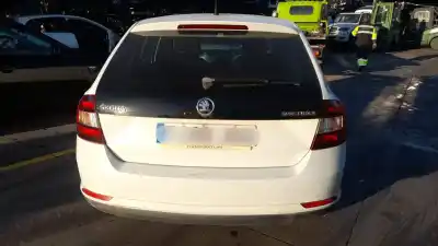 Hurda Aracı skoda rapid spaceback (nh) cayb yılın 2015 güçlü cayb