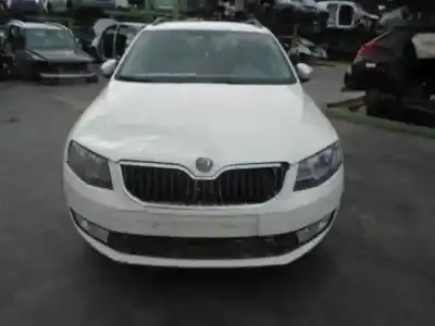 Здавання транспортного засобу SKODA OCTAVIA III COMBI (5E5, 5E6) 2.0 TDI року 2013 потужний CKFC