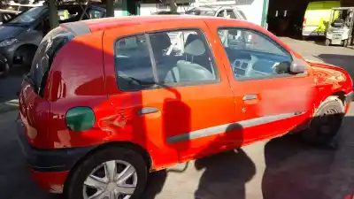 Scrapping Vehicle renault clio ii fase i (b/cb0) d7f720 of the year 2000 powered d7f720