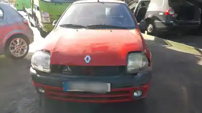 Scrapping Vehicle renault clio ii fase i (b/cb0) d7f720 of the year 2000 powered d7f720
