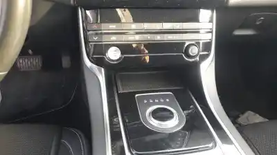 Veicolo di demolizione jaguar xe 204dtd dell'anno 2018 alimentato 204dtd