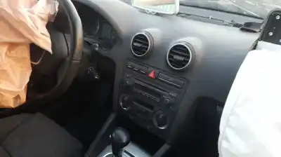 Véhicule à la ferraille audi a3 (8p1) bmn de l'année 2006 alimenté bmn