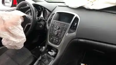 Здавання транспортного засобу opel astra j berlina 5p b14net року 2018 потужний b14net