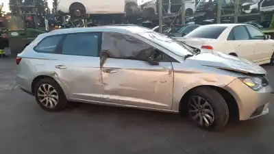 Здавання транспортного засобу seat leon st (5f8) cxxb року 2015 потужний cxxb