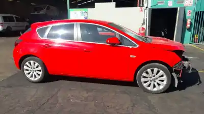 Véhicule à la ferraille opel astra j berlina 5p d-a17dtr de l'année 2010 alimenté a17dtr