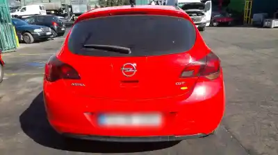 Véhicule à la ferraille opel astra j berlina 5p d-a17dtr de l'année 2010 alimenté a17dtr