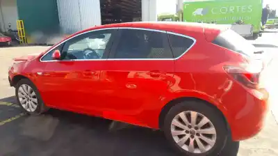 Véhicule à la ferraille opel astra j berlina 5p d-a17dtr de l'année 2010 alimenté a17dtr