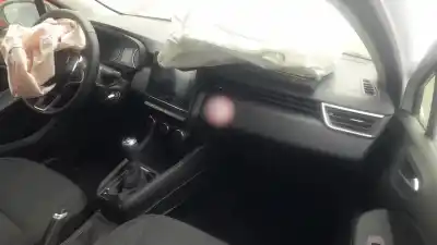 Veículo de Sucata renault clio v k9k876 do ano 2022 alimentado k9k876