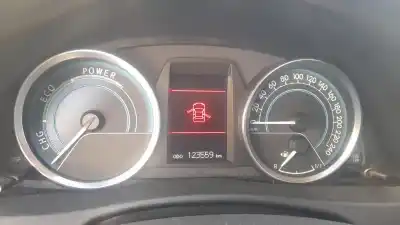 Здавання транспортного засобу toyota auris (e18) 2zr року 2015 потужний 2zr