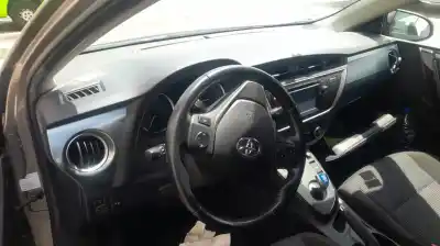 Здавання транспортного засобу toyota auris (e18) 2zr року 2015 потужний 2zr