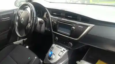 Здавання транспортного засобу toyota auris (e18) 2zr року 2015 потужний 2zr