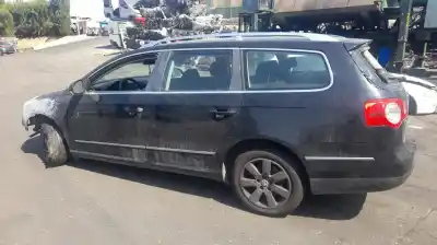 Véhicule à la ferraille volkswagen passat b6 variant (3c5) 2.0 tdi 16v de l'année 2005 alimenté bkp
