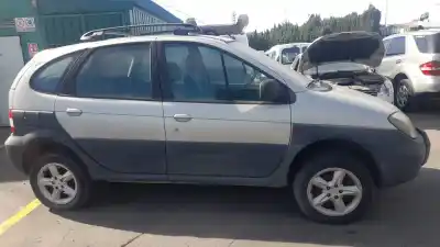 Scrapping Vehicle renault scenic rx4 (ja0) f9q740 of the year 2002 powered f9q740