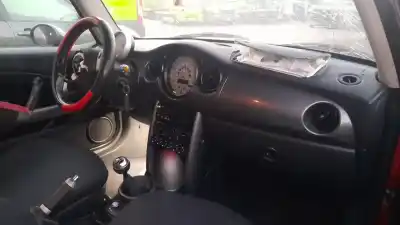 Sloopvoertuig mini                                               mini (r50,r53)                                                                                                                                                                                                                                             w10b16a                                                                                                                                                                                                                                                    van het jaar 2005 aangedreven w10b16a