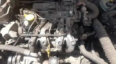 Здавання транспортного засобу renault clio ii fase ii (b/cb0) d7f726 року 2003 потужний d7f726