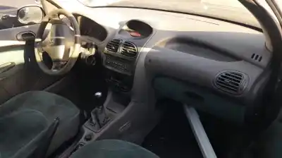 Veículo de Sucata peugeot 206 sw 8hx(dv4td) do ano 2002 alimentado 8hx