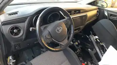 Scrapping Vehicle toyota auris (e18) 2zr of the year 2017 powered 2zr