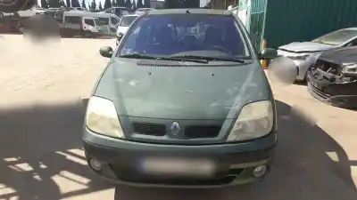 Véhicule à la ferraille renault scénic i monospace (ja0/1_, fa0_) 1.9 dci (ja05, ja1f) de l'année 2002 alimenté f9q732