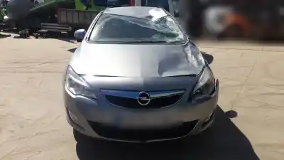 Véhicule à la ferraille opel astra j berlina 5p a16xer de l'année 2010 alimenté a16xer