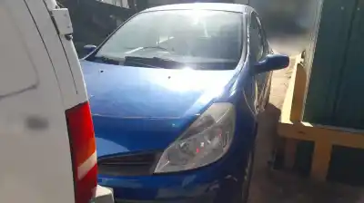 Véhicule à la ferraille renault clio iii k9k768 de l'année 2008 alimenté k9k768